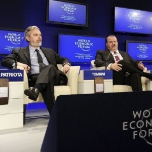 Antônio Patriota ao lado de Alexandre Tombini no Fórum Econômico Mundial em Davos - Efe