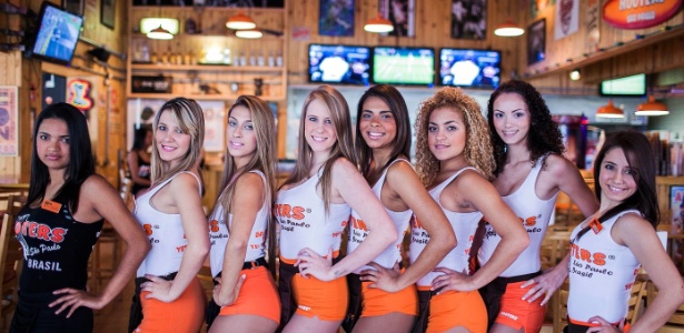 Hooters, fast food com garçonetes sensuais, fecha 3 das 4 unidades