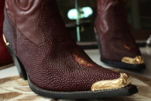 bota couro de raia