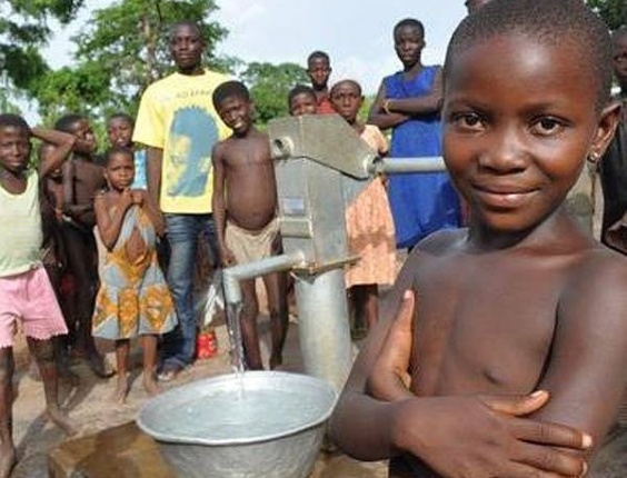 Gary White, da Water.org, Global, estimula pequenos empréstimos a comunidades em desenvolvimento, para que cuidem das próprias necessidades de água a preços viáveis 
