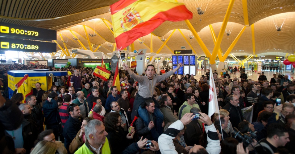 22.fev.2013 Quinto dia de greve na Iberia provoca cancelamento de 239 voos